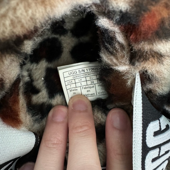 Ugh Cheetah Slippers with Straps - Picture 3 of 3